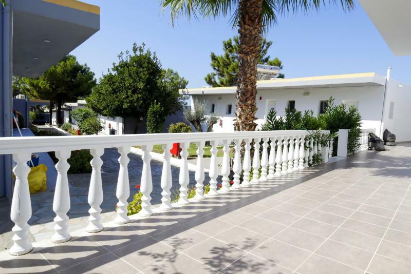 Ellia Hotel Лардос Экстерьер фото